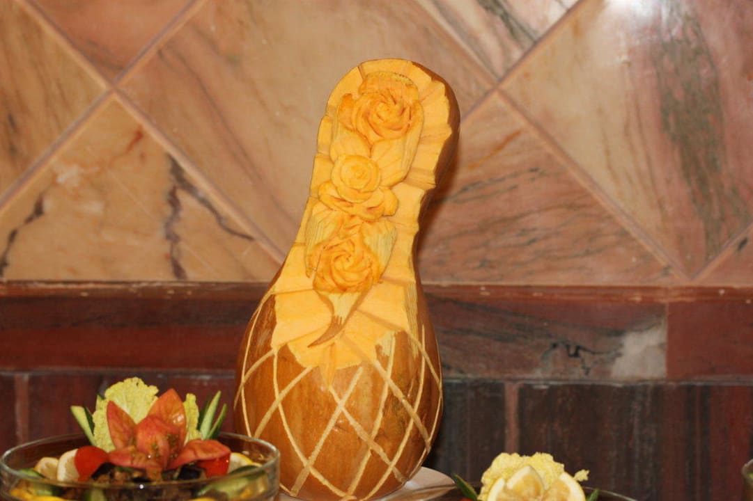 Schnitzkunst der Köche Three Corners Happy Life Beach Resort