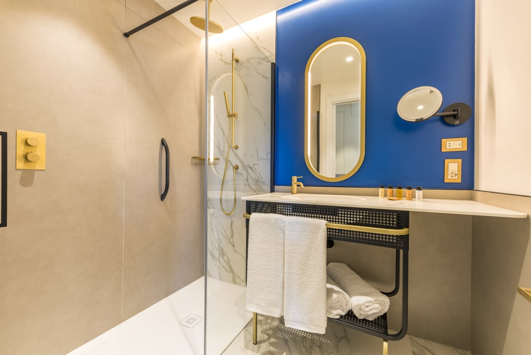 Zimmer Casa Alberola Alicante, Curio Collection by Hilton