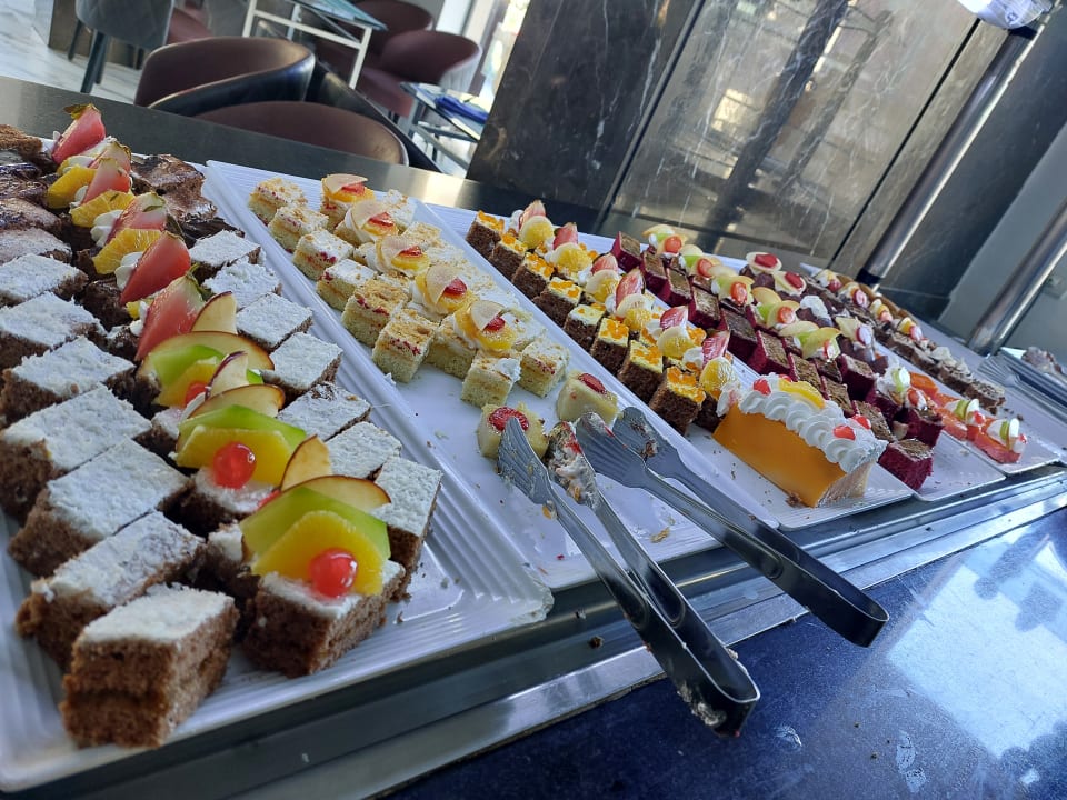 Gastro King Tut Resort