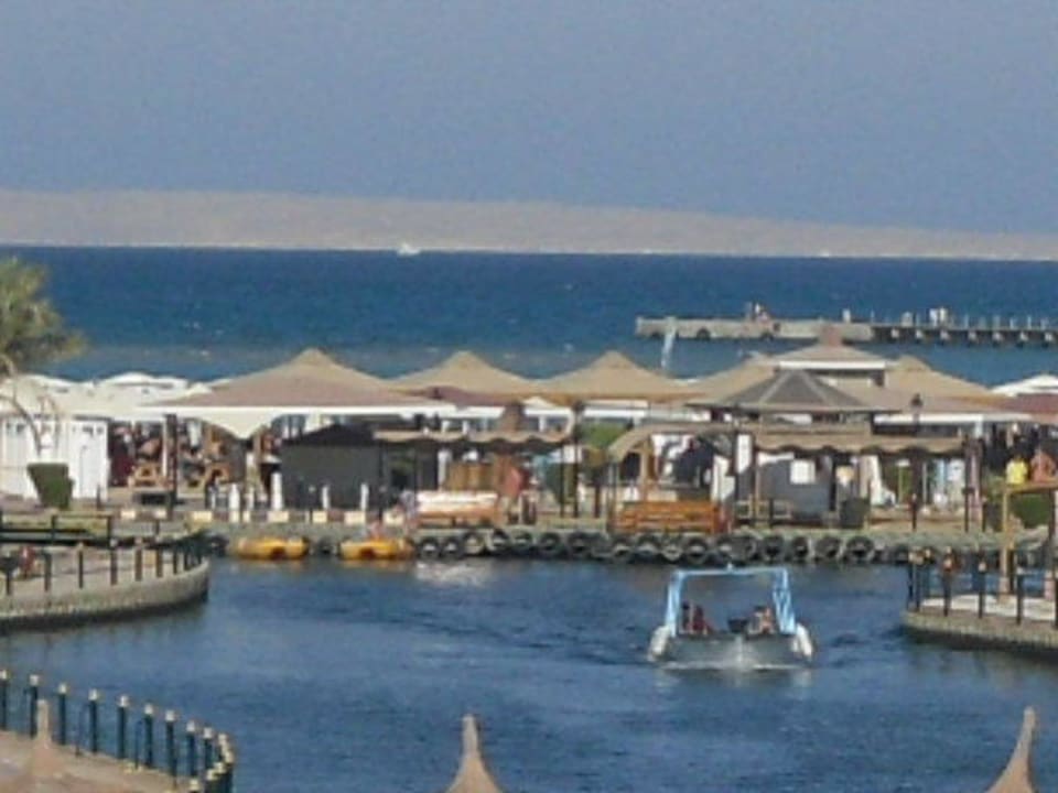 Kanal mit Shuttleboot zum Strand Pickalbatros Dana Beach Resort - Hurghada