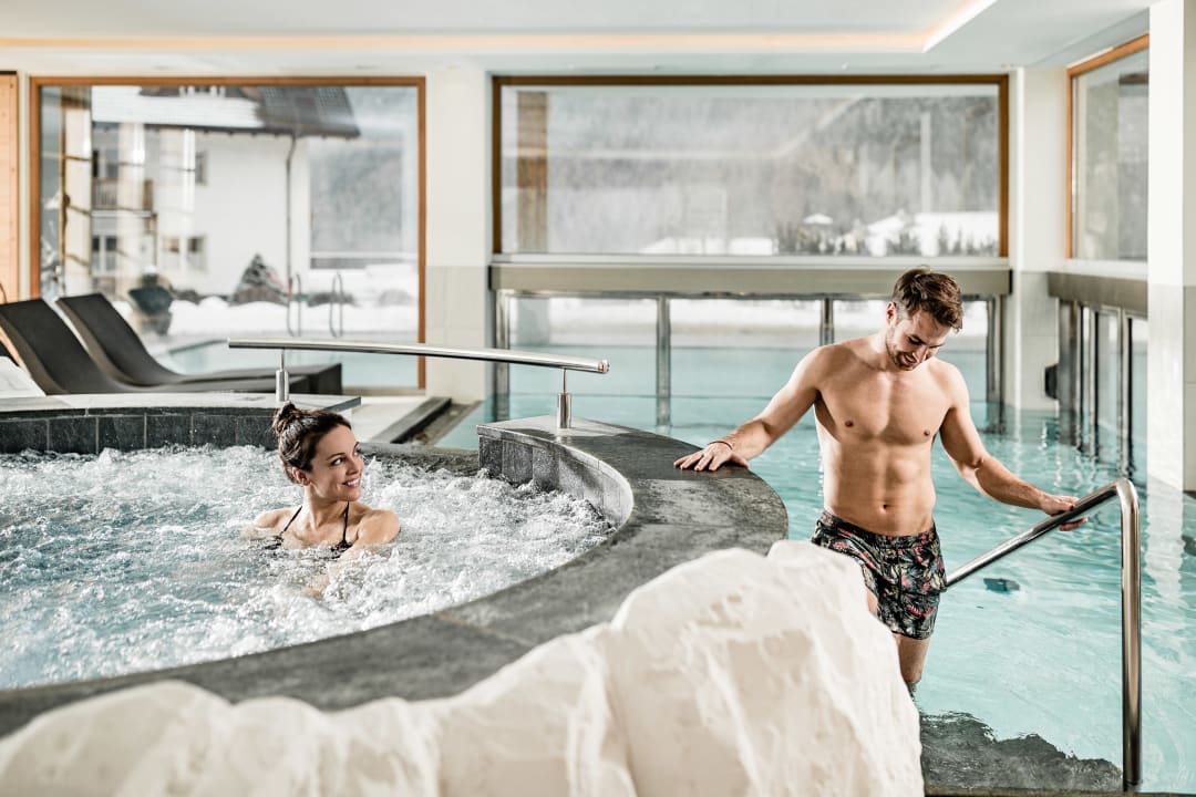Pool Hotel Masl