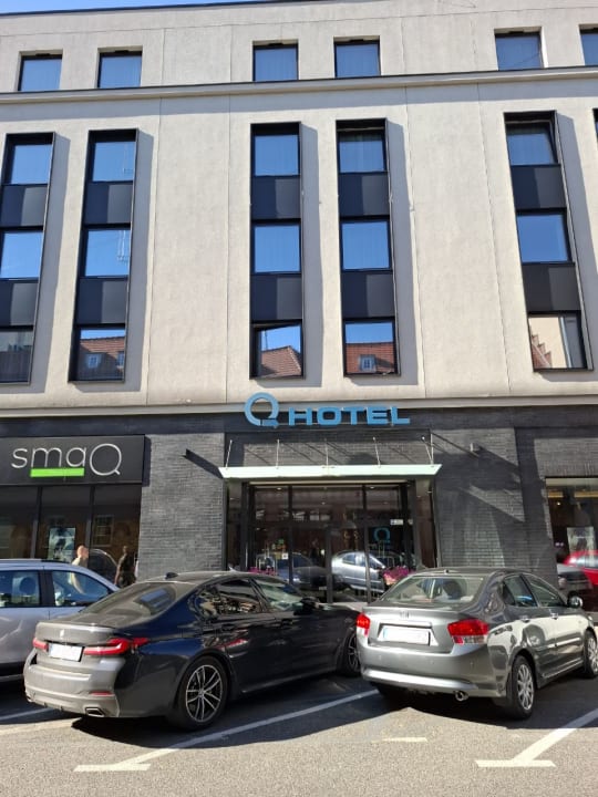 Außenansicht Q Hotel Plus Katowice