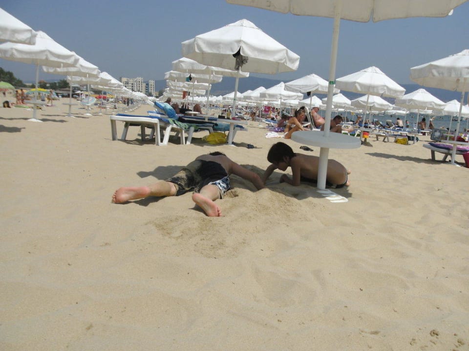 Unsere Jungs am Strand Nessebar Beach Hotel