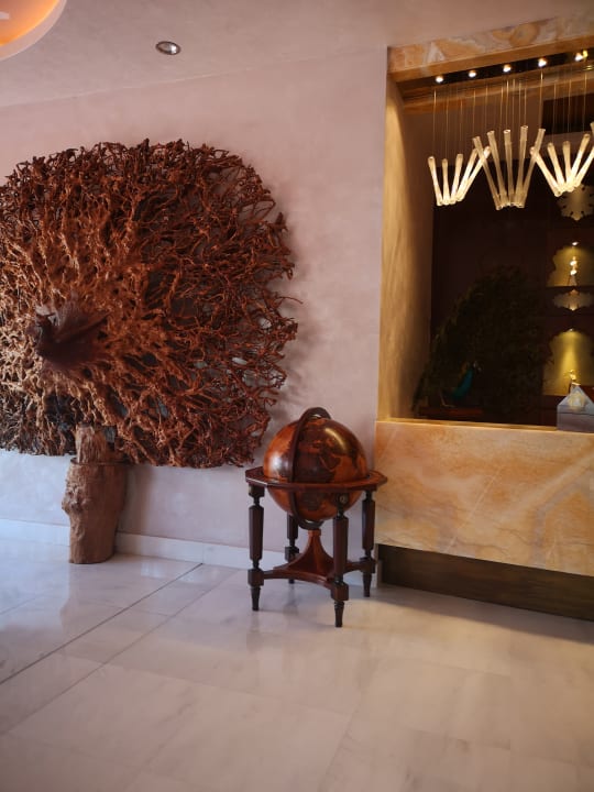 Lobby Royal Taj Mahal Hotel