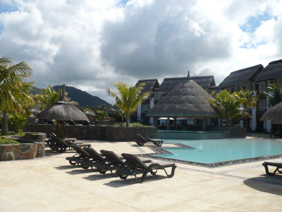 Pool mit Poolbar Laguna Beach Hotel & Spa