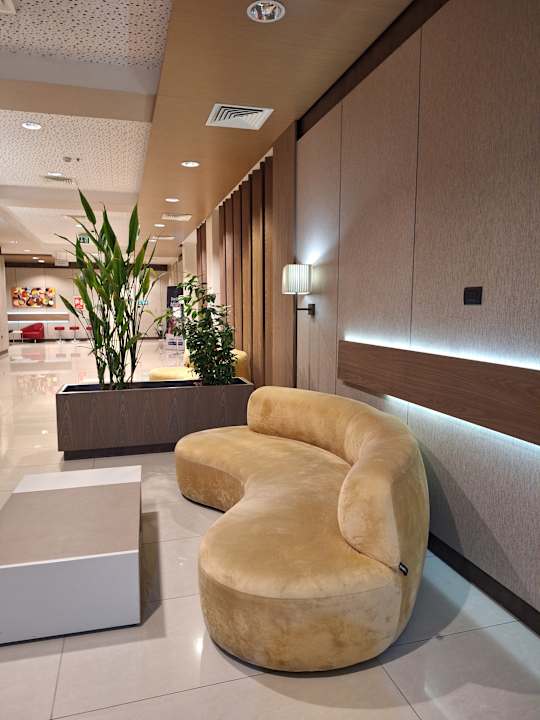 Lobby Heliconia Park Port Harcourt Hotel and Suites