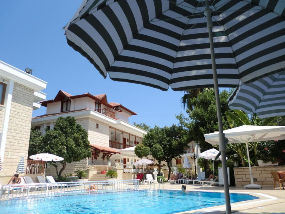 Pool mit Hotel Hotel Felice