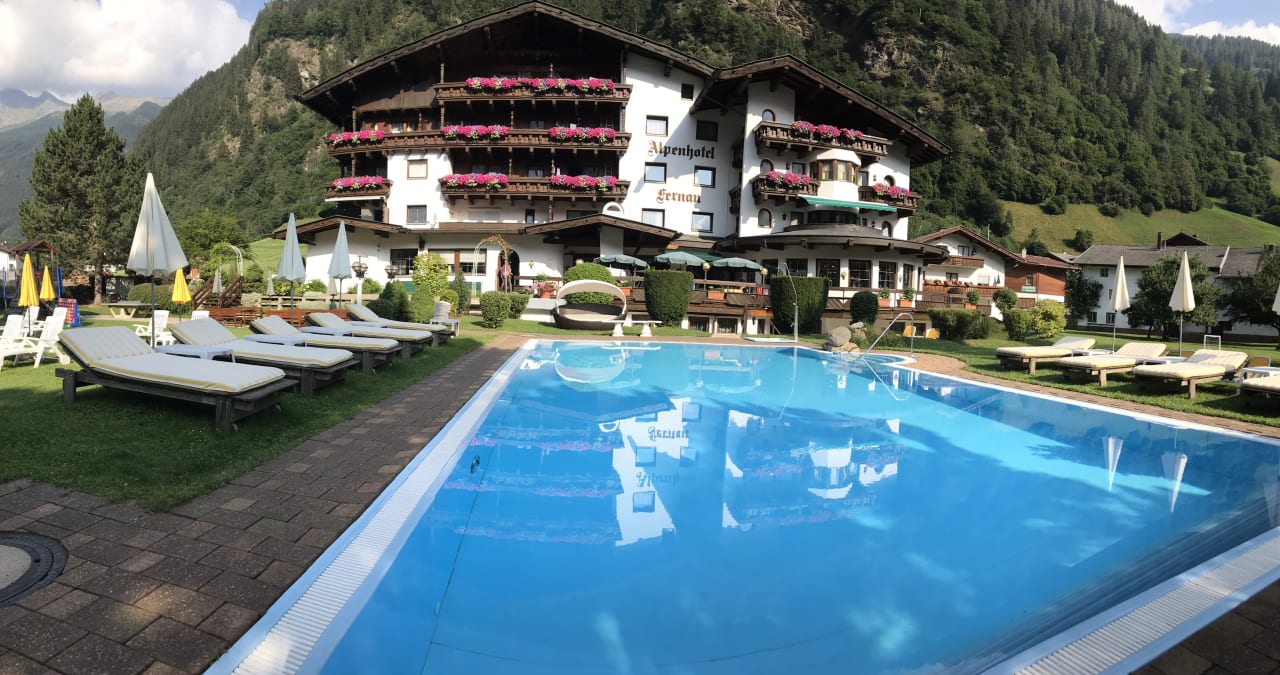 Pool Alpenhotel Fernau