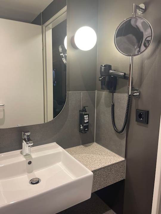 Zimmer ibis Styles Bielefeld