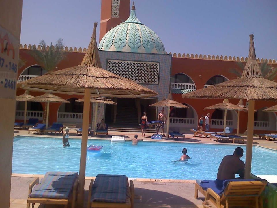 Ruhepool vor dem Zimmer Pickalbatros Alf Leila Wa Leila Resort - Neverland Hurghada