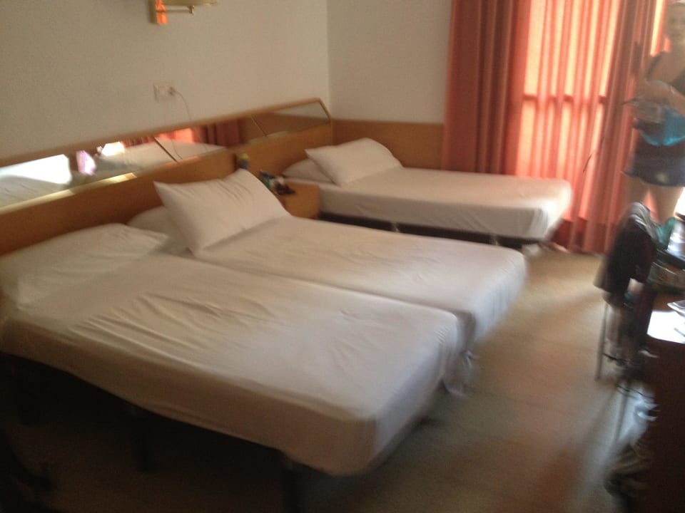 Dreibettzimmer  Cleopatra Spa Hotel