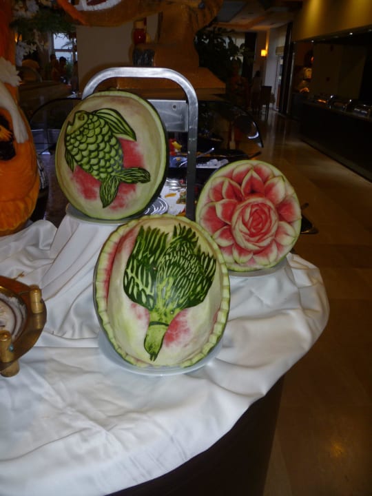 Wassermelonenkunst  Telatiye Resort