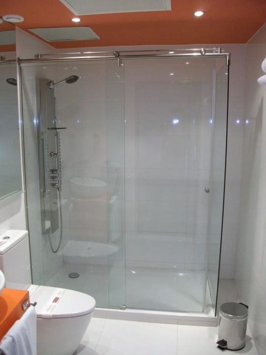 Badezimmer - Dusche Petit Palace Plaza Málaga