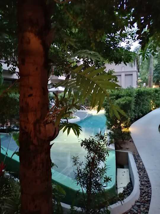 Pool La Flora Khao Lak