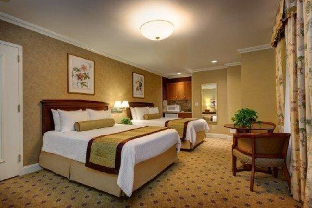 Guest room Wellington Hotel