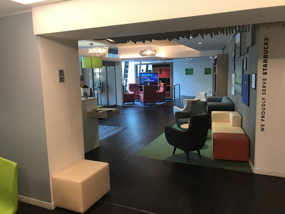 Lobby B&B HOTEL Dresden City-Süd