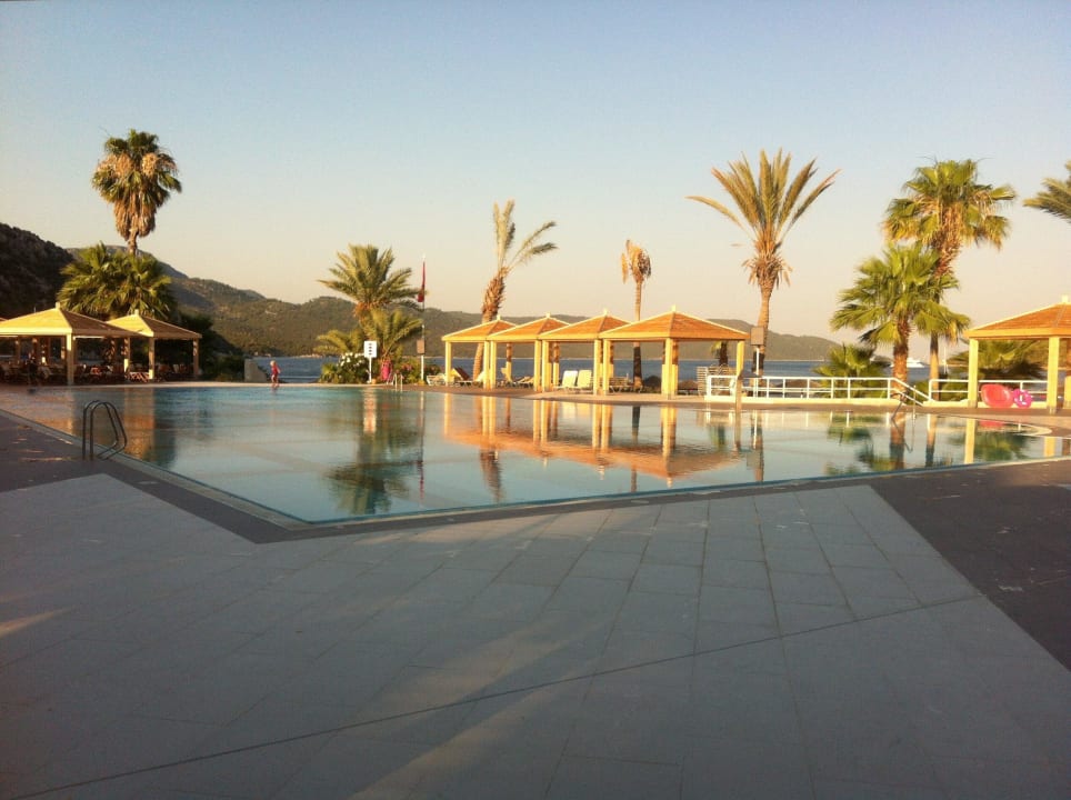 Piscina sulla spiaggia Hapimag Sea Garden Resort