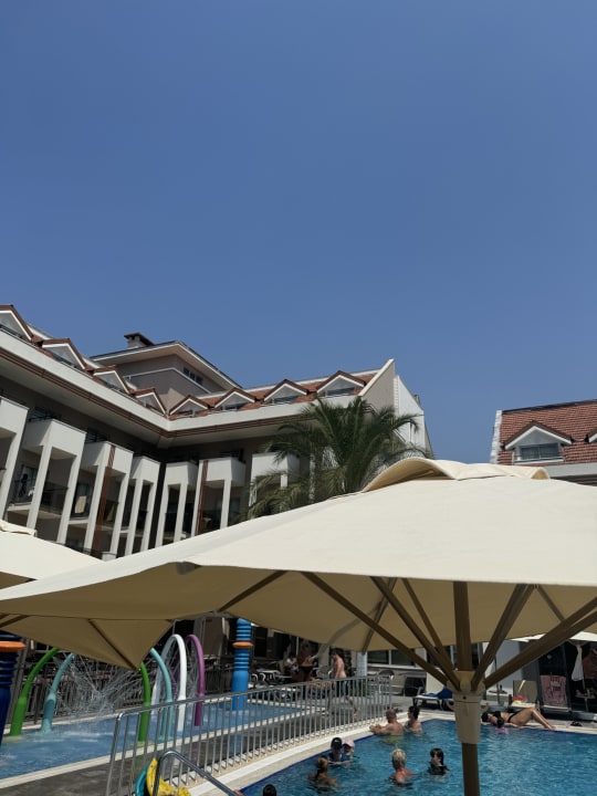 Pool Side Story Resort & Spa