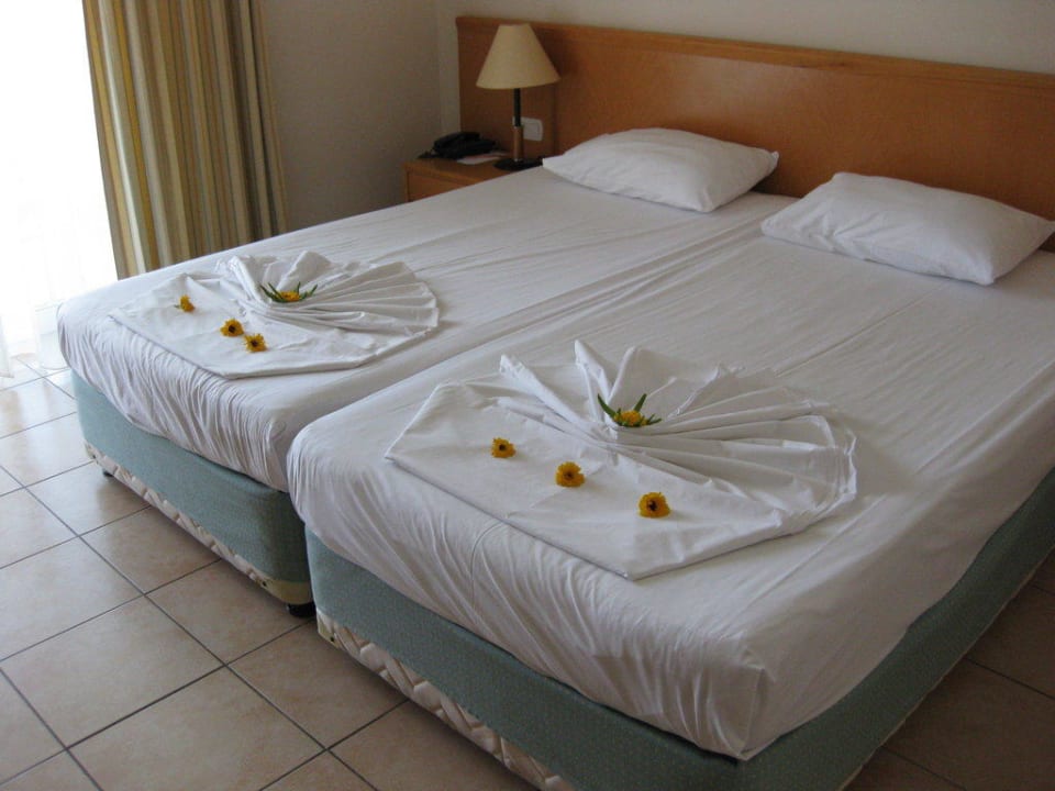 Unser liebevoll hergerichtetes Bett Asteria Family Resort Side