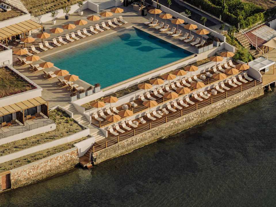 Pool Cabo