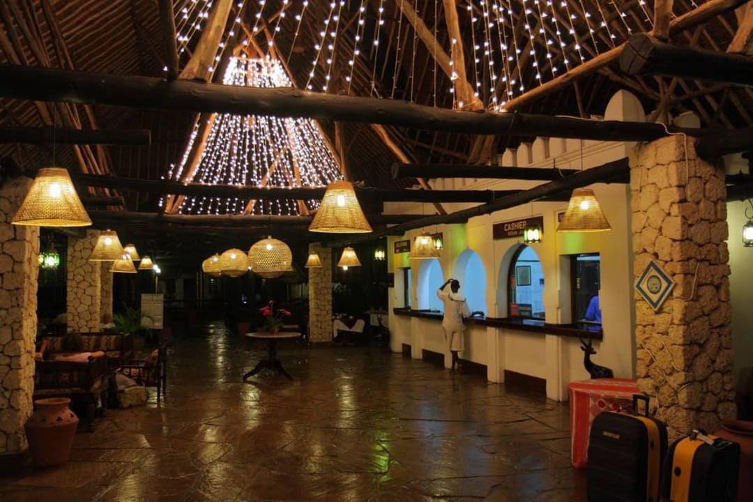 Hotellobby am frühen Morgen Hotel Papillon Lagoon Reef