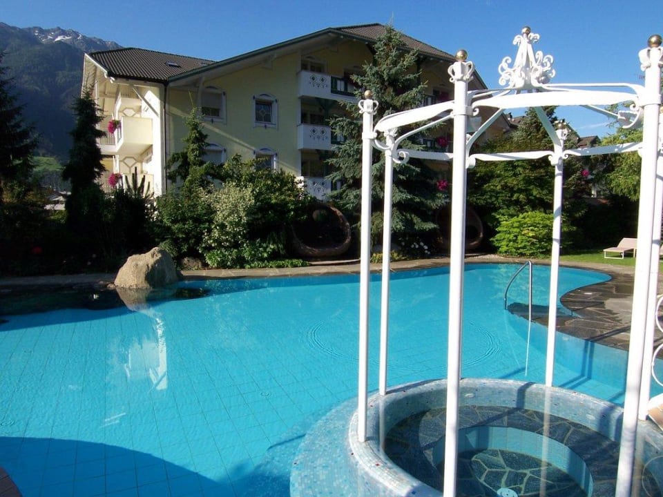 Außenpool Feldhof DolceVita Resort