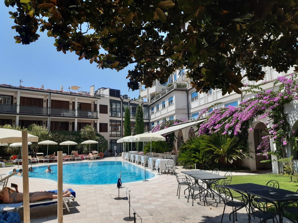 Pool Hotel Savoy Palace