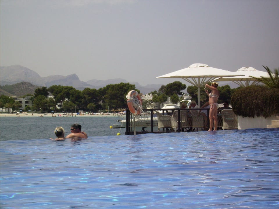 Blick auf Pool und Snackbar Alcudiamar Marina Residence
