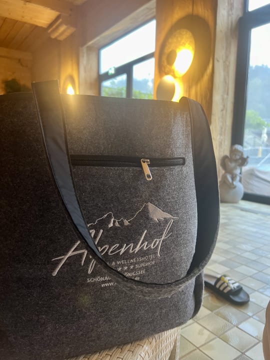 Pool Alm- & Wellnesshotel Alpenhof