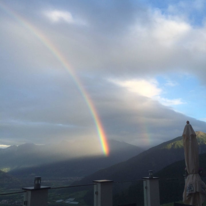 Regenbogen zum Abendessen Hotel Kastellatz