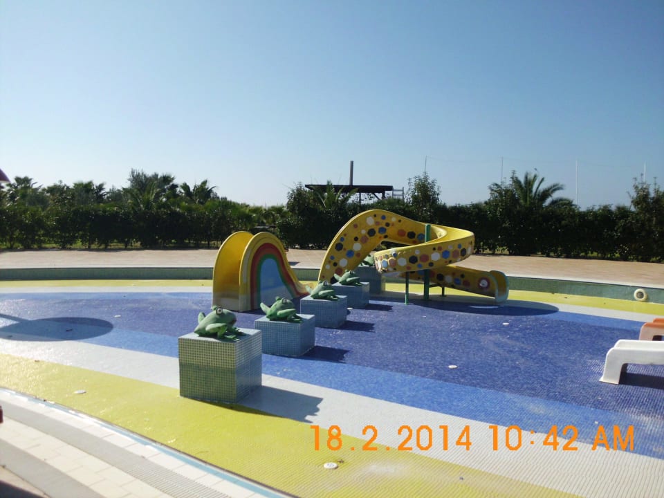 Sockeln mit niedlichen Fröschen verziert Seaden Sea World Resort & Spa