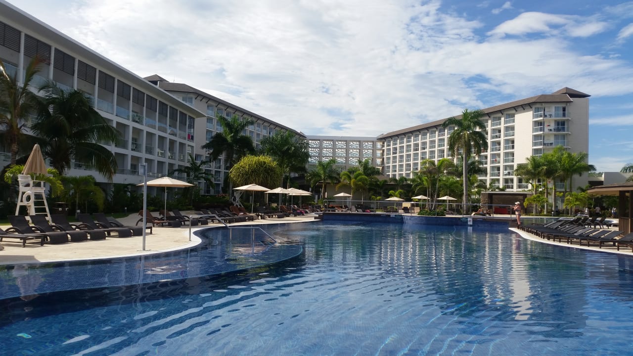 Pool Royalton White Sands