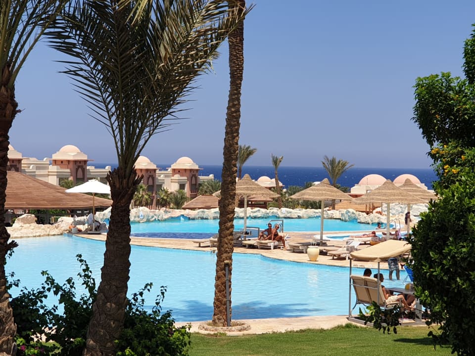 Pool Serenity Alpha Beach