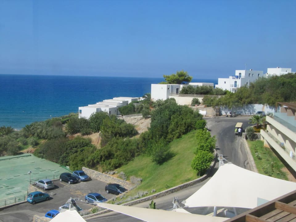 Blick vom Hauptrestaurant Atlantica Mikri Poli Crete