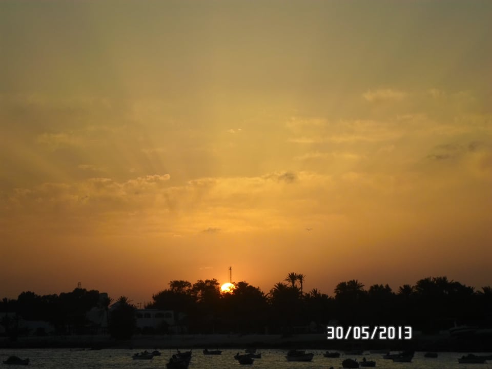 Sonnenuntergang vor dem Bungalow Hotel El Mouradi Djerba Menzel