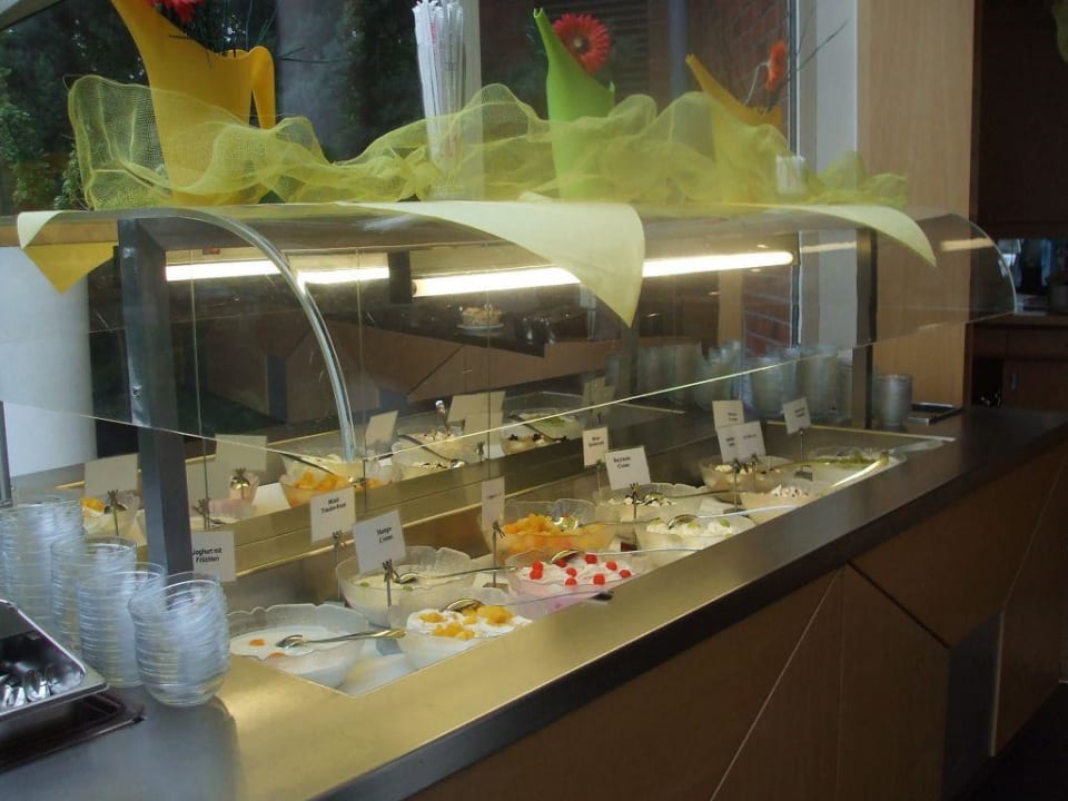 Abenddessertbuffet im Gustav Stresemann Institut GSI Hotel Bonn