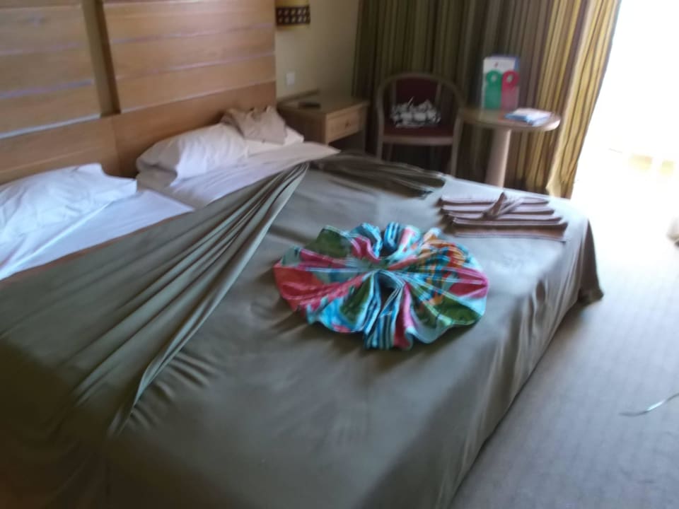 Kunstwerk der Putzfrau  3HB Guaraná - All Inclusive