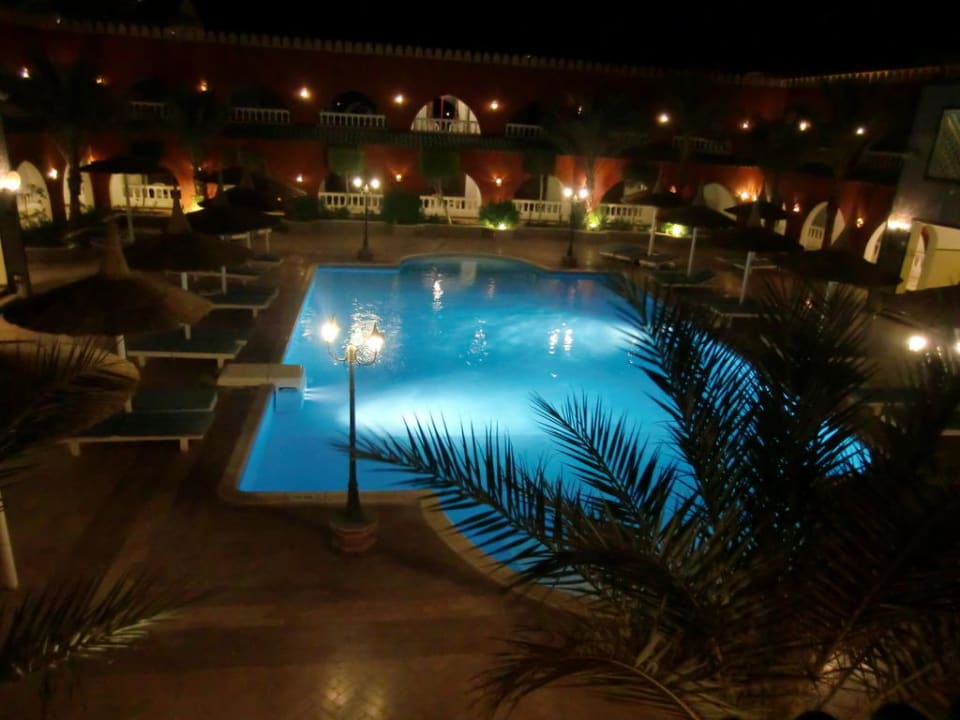 Der Pool vor unserem Zimmer Pickalbatros Alf Leila Wa Leila Resort - Neverland Hurghada