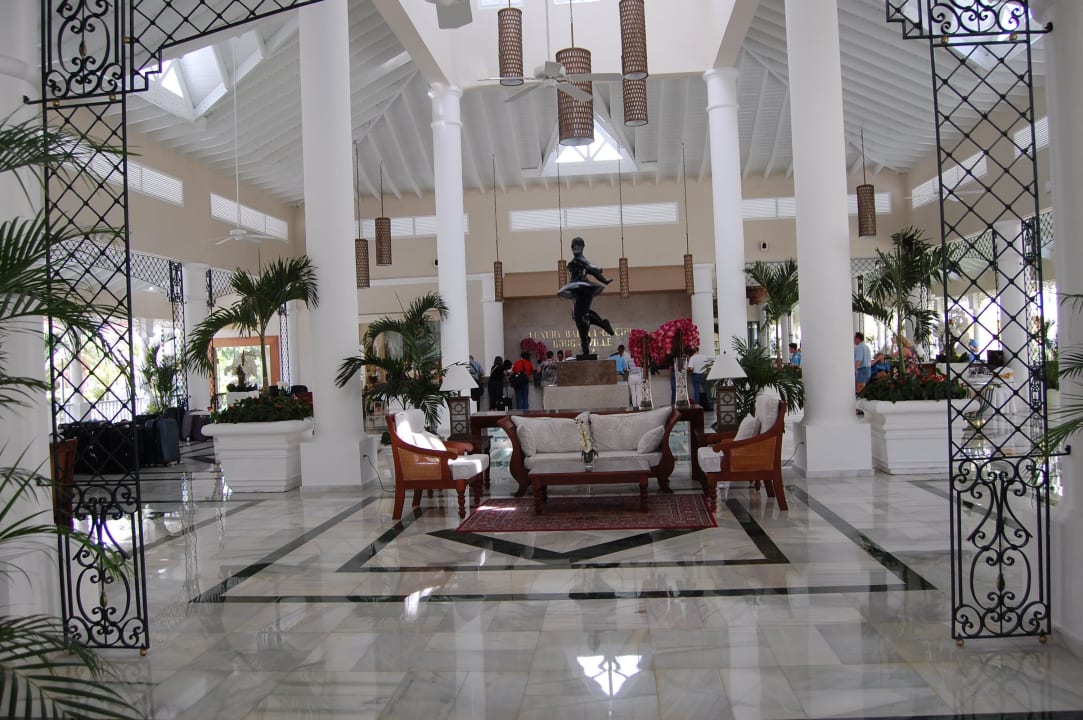 Lobby Bahia Principe Luxury Bouganville