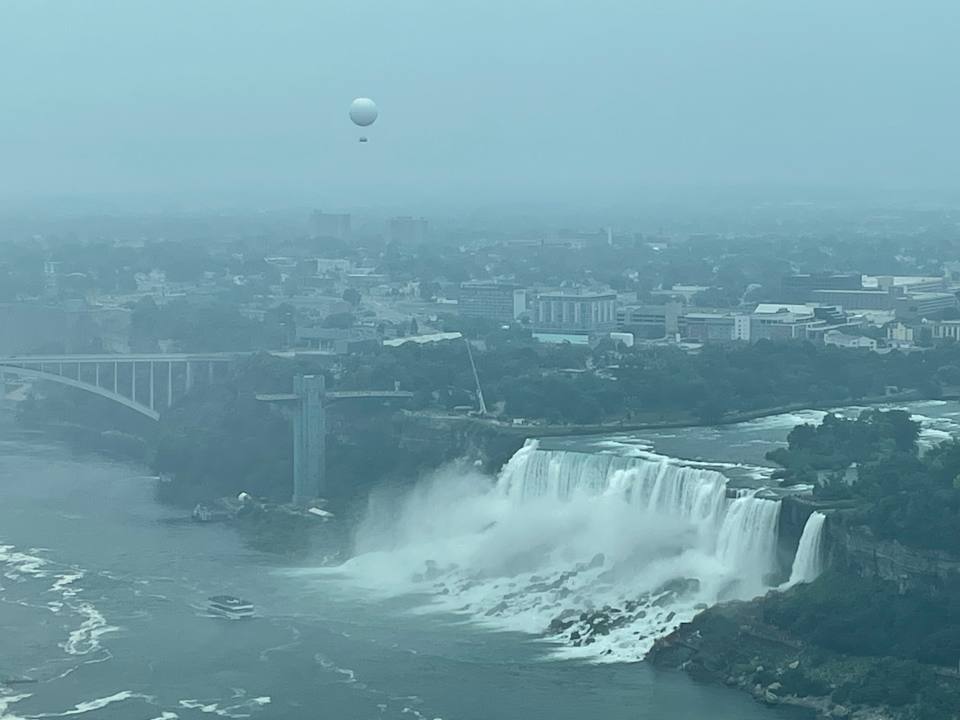 Ausblick Embassy Suites Hotel Niagara Falls / Fallsview