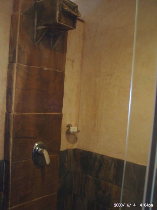 Wasserfall als Dusche Samui Jasmine Resort