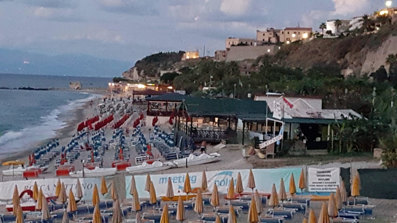 Strand Abschnitt vom Hotel aus Aldiana Club Rocca Nettuno Calabria