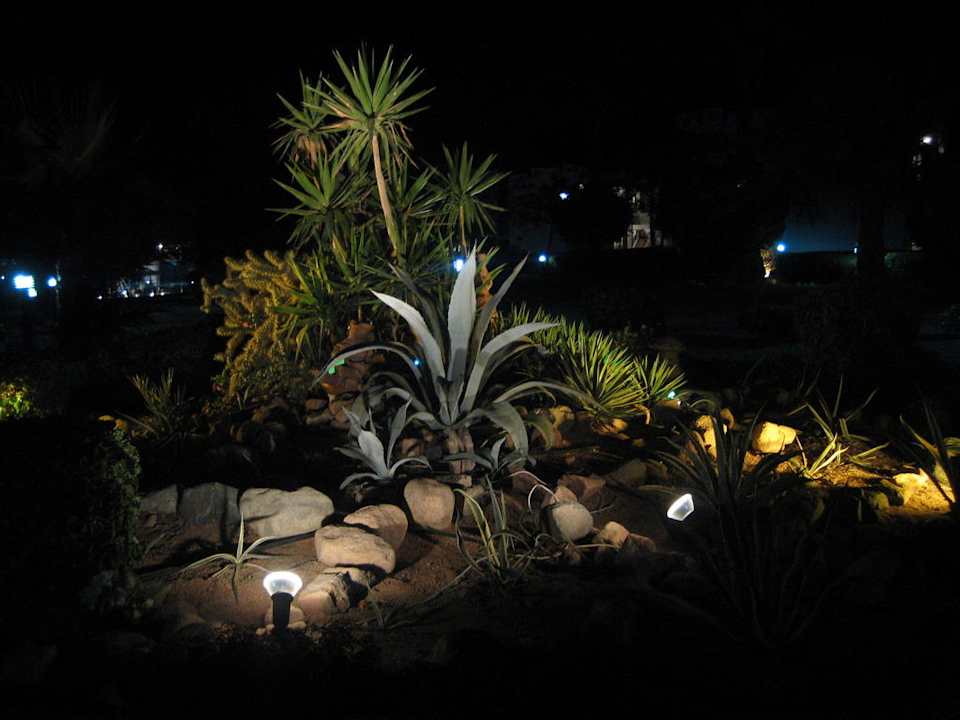 Bei Nacht Happy Life Village