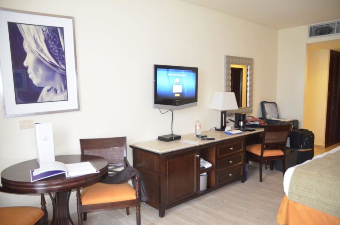 LED Fernseher und Ablagebereich Paradisus Cancun