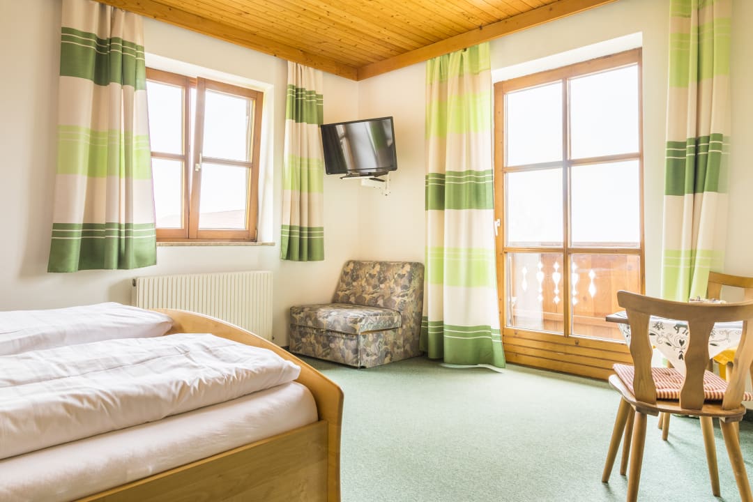 Zimmer Bauernhof Unterviehhausbauer Familie Hettegger