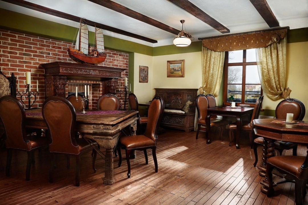 RESTAURACJA  Hotel Gosciniec Zamkowy