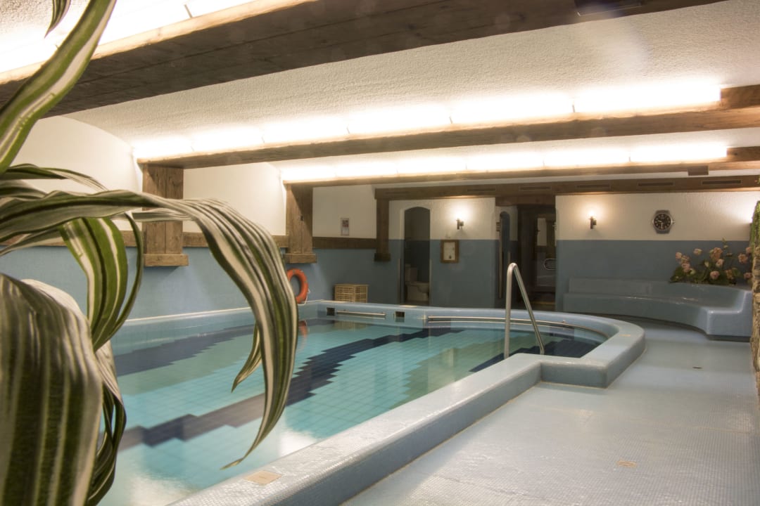 Pool Sunstar Hotel Klosters