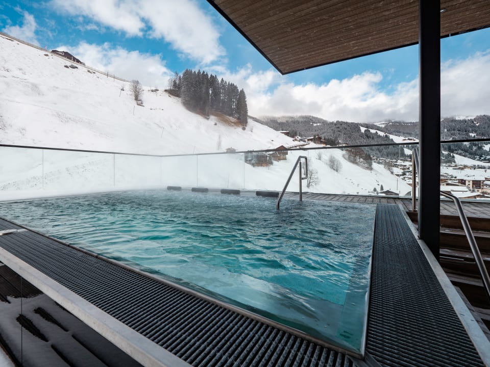 Pool Hotel Tirolerhof