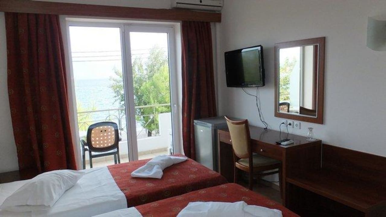 Helle, saubere Zimmer Hotel Kiani Akti