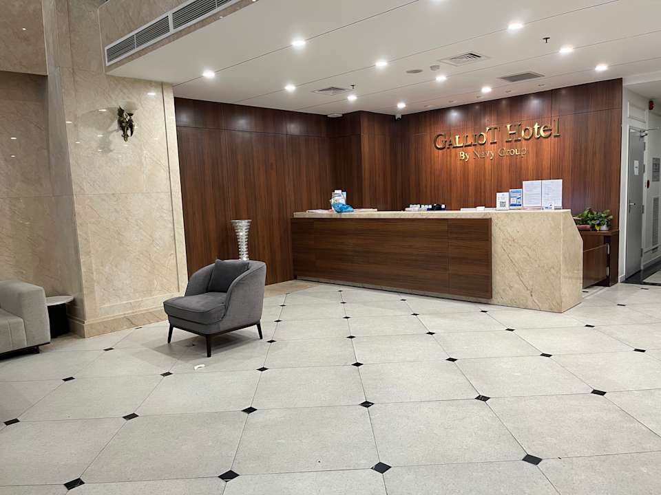 Lobby Galliot Hotel